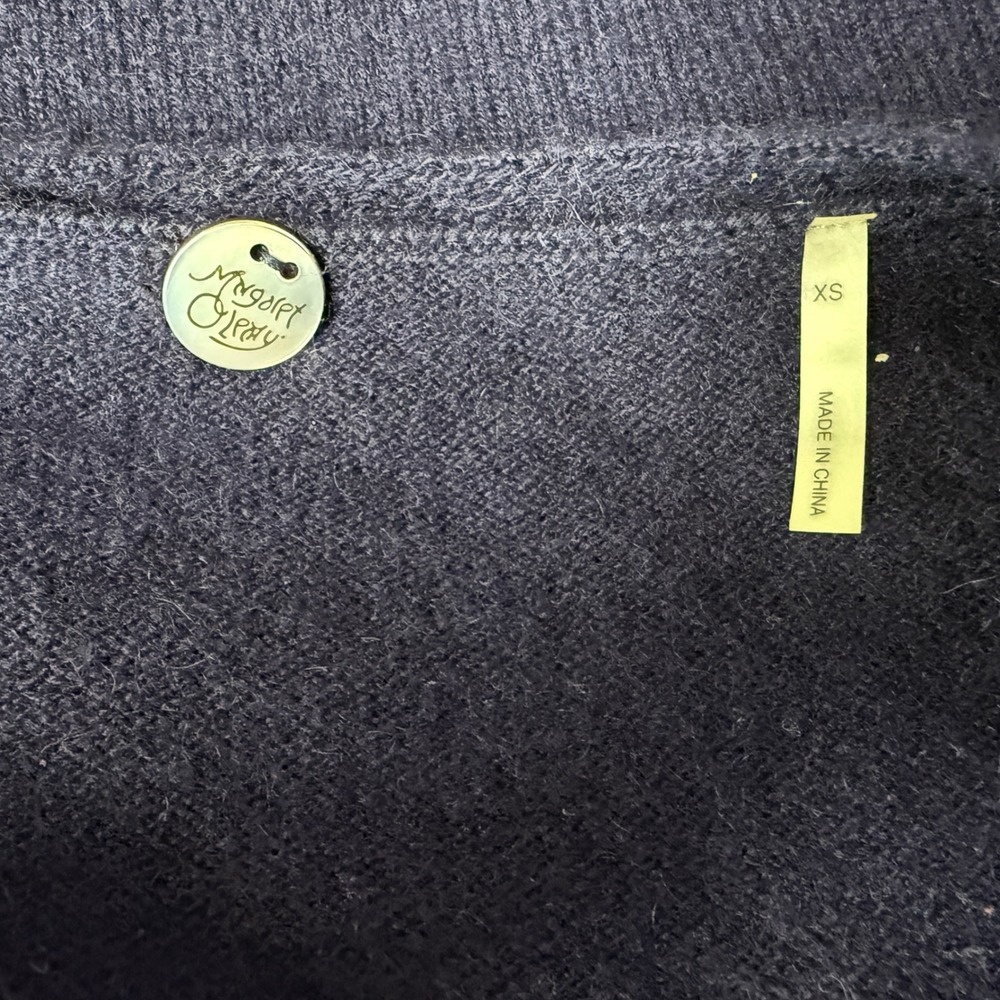 Margaret O'Leary Navy Blue 100% Cashmere Sweater XS V Neck Ruffle Sleeve Sweater - Picture 7 of 8